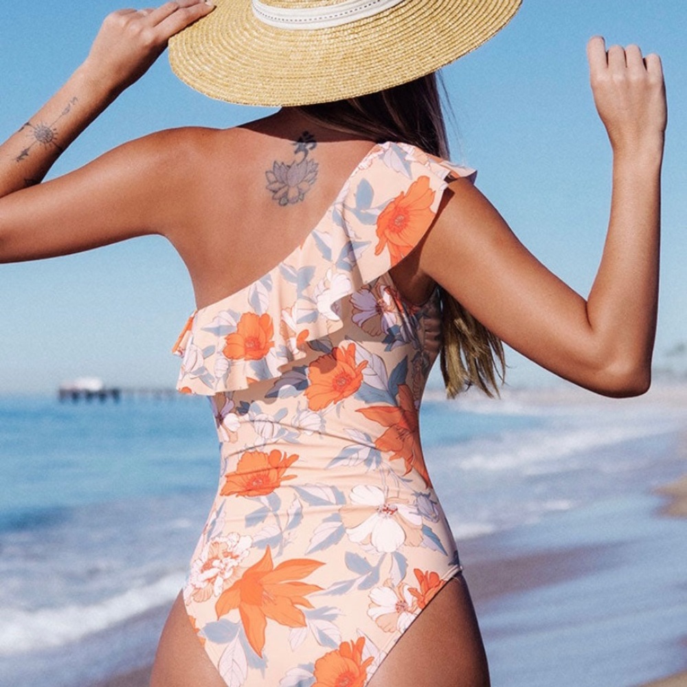 Cupshe floral swimsuit- NWT